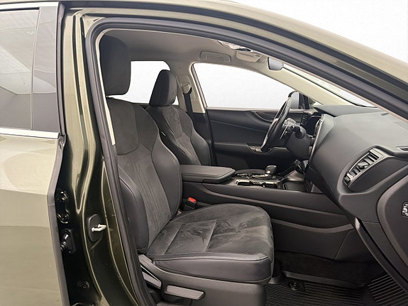 Lexus NX350h 15 of 30