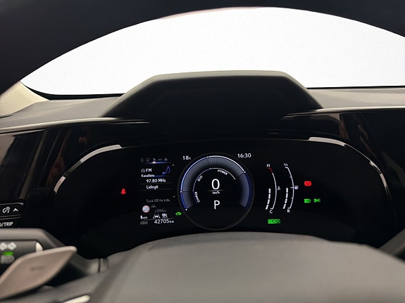 Lexus NX350h 18 of 30