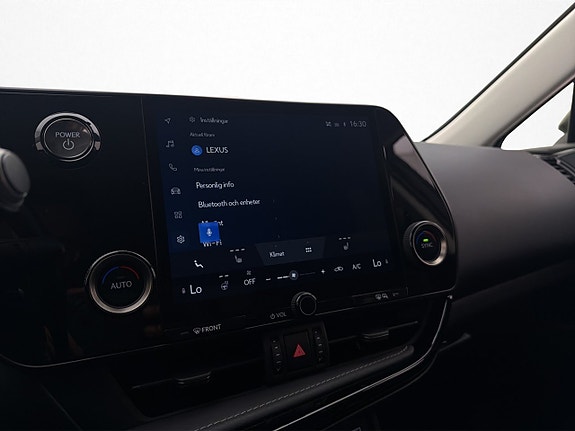 Lexus NX350h 22 of 30