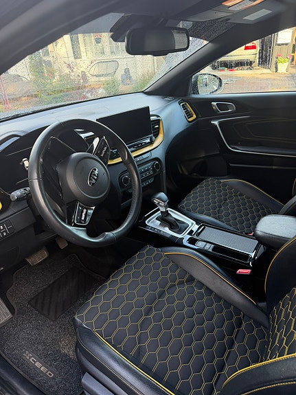 Kia XCeed 6 of 8