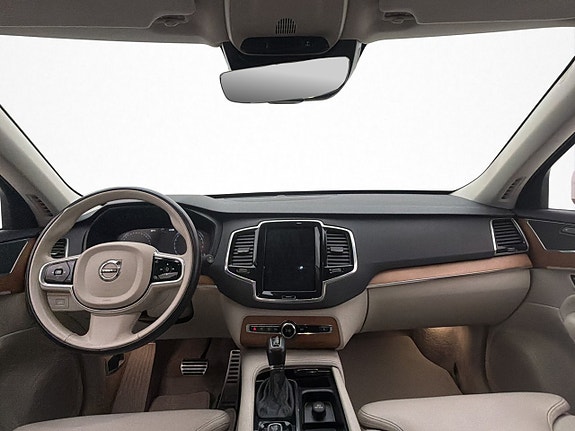 Volvo XC90 25 of 30