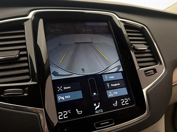 Volvo XC90 18 of 30