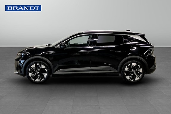 Renault Scenic E-Tech 3 of 10
