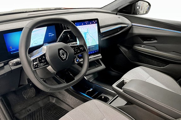 Renault Scenic E-Tech 6 of 10