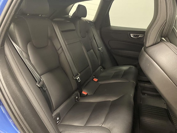 Volvo XC60 15 of 27