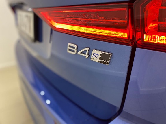 Volvo XC60 8 of 27