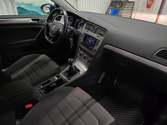 Volkswagen Golf I 11 of 30