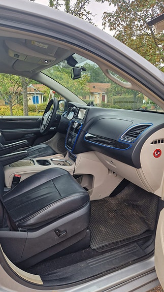 Lancia Voyager 10 of 19
