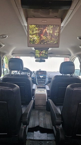 Lancia Voyager 9 of 19