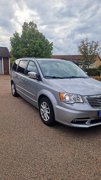 Lancia Voyager 4 of 19