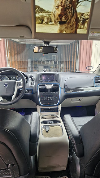 Lancia Voyager 11 of 19