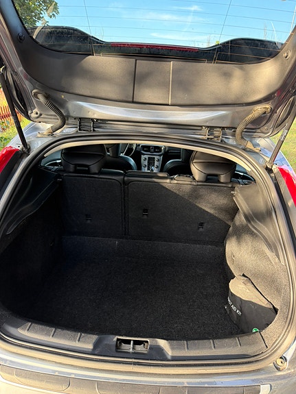 Volvo V40 Cross Country 11 of 12
