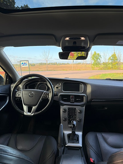 Volvo V40 Cross Country 12 of 12