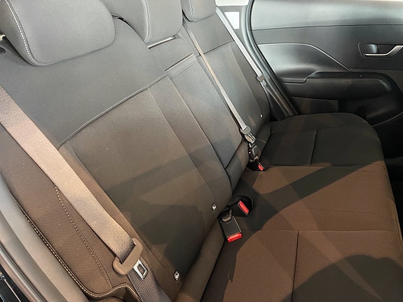 Hyundai Kona 14 of 15