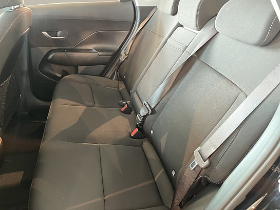 Hyundai Kona 13 of 15