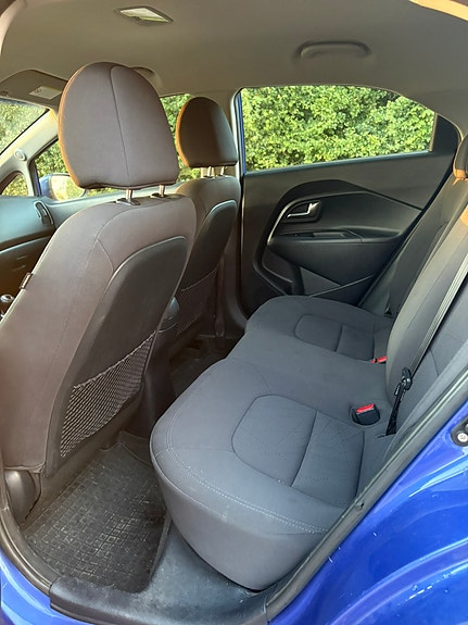 Kia Rio 9 of 14