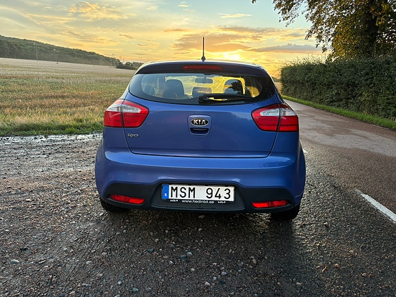 Kia Rio 2 of 14