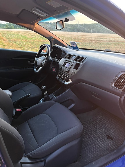 Kia Rio 8 of 14