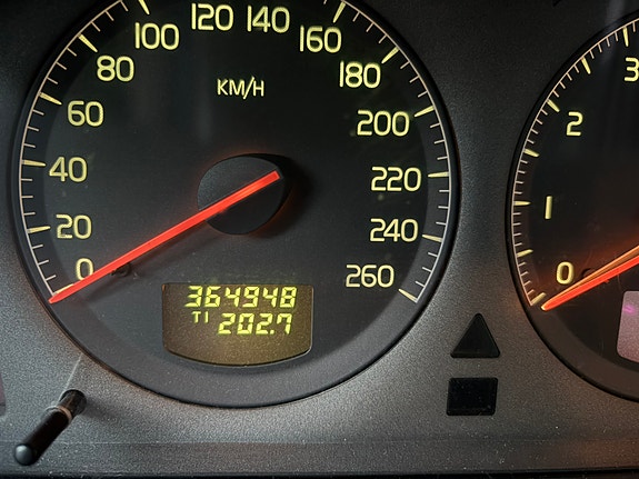 Volvo V70 8 of 9