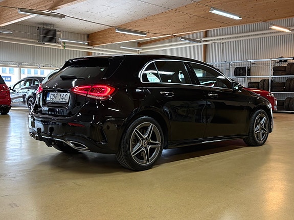 Mercedes-Benz A250 e 18 of 30