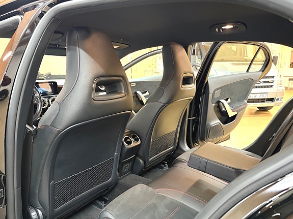 Mercedes-Benz A250 e 13 of 30