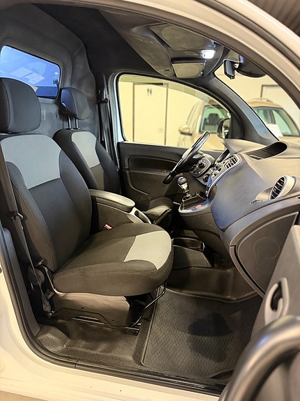 Renault Kangoo Express 14 of 22