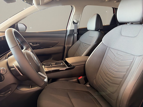 Hyundai Tucson 9 of 14
