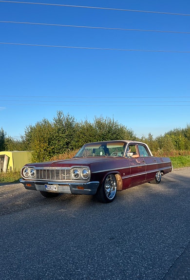 Chevrolet Impala 3 of 7