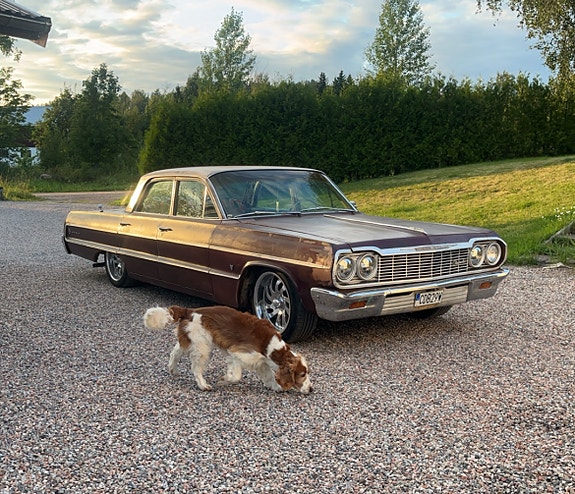 Chevrolet Impala 2 of 7