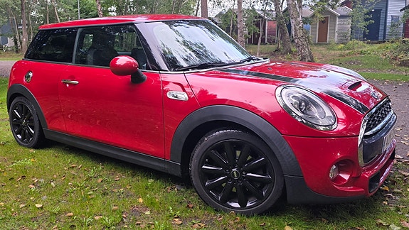 MINI Cooper SD 2 of 10