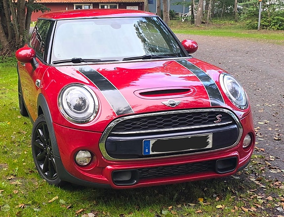 MINI Cooper SD 4 of 10