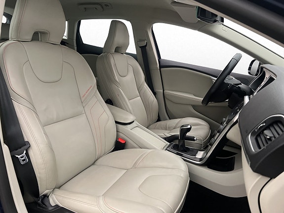 Volvo V40 20 of 27