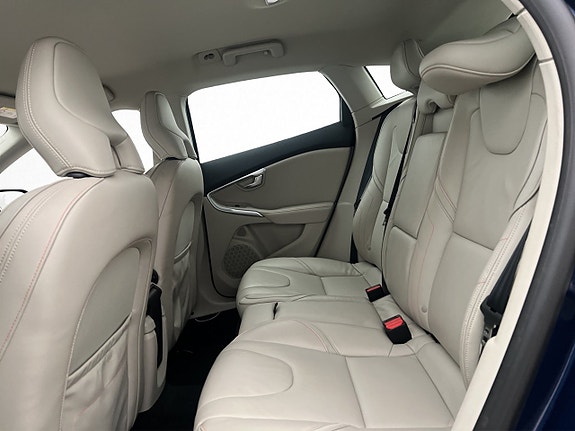 Volvo V40 22 of 27