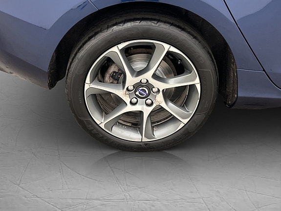 Volvo V40 26 of 27