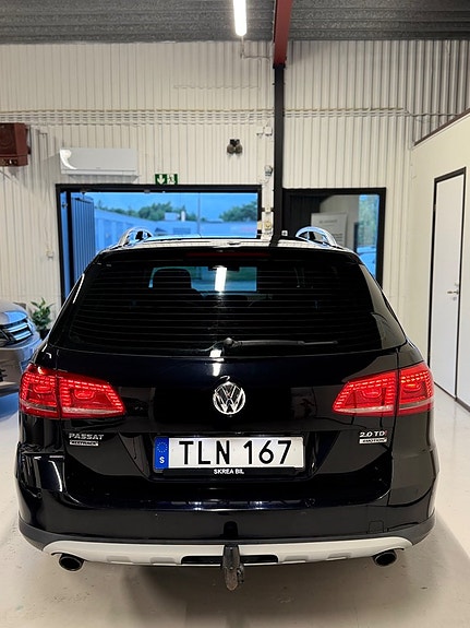 Volkswagen Passat Alltrack 8 of 19