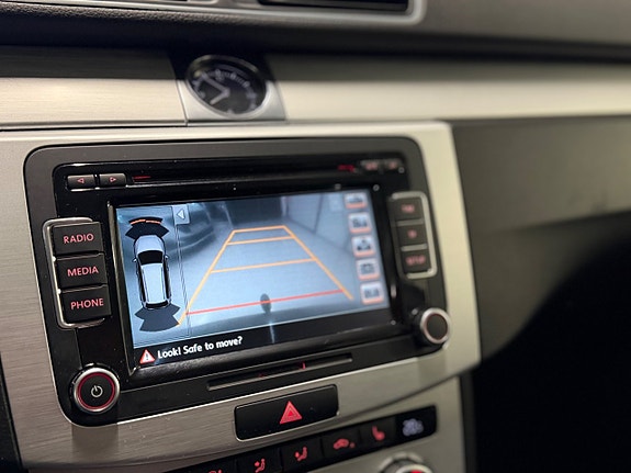 Volkswagen Passat Alltrack 19 of 19