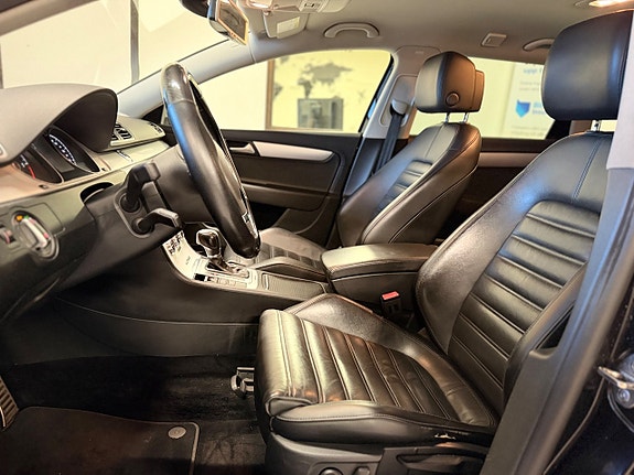 Volkswagen Passat Alltrack 12 of 19
