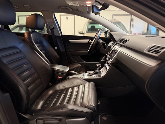 Volkswagen Passat Alltrack 13 of 19