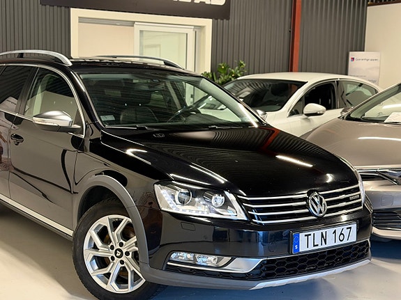 Volkswagen Passat Alltrack 2 of 19