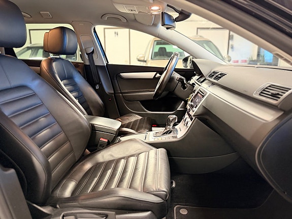 Volkswagen Passat Alltrack 15 of 19