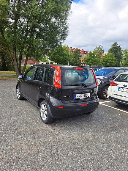 Nissan Note 2 of 10