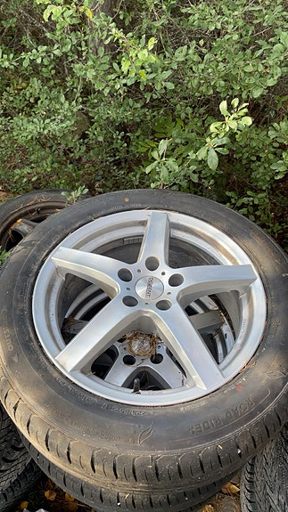 Product image 1 of 2