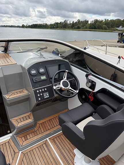 Finnmaster T7 – Yamaha F250 | 2020 | 110 timmar 9 of 12