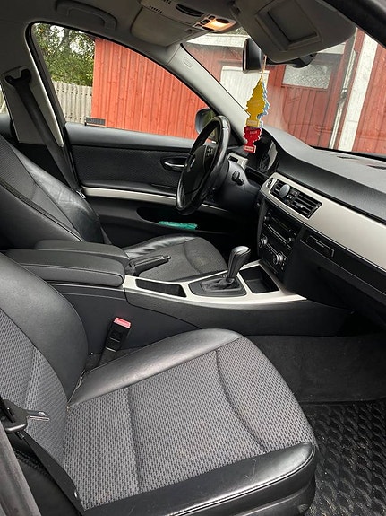 BMW 320d 11 of 12
