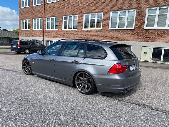 BMW 320d 3 of 10