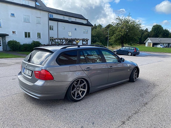 BMW 320d 4 of 10