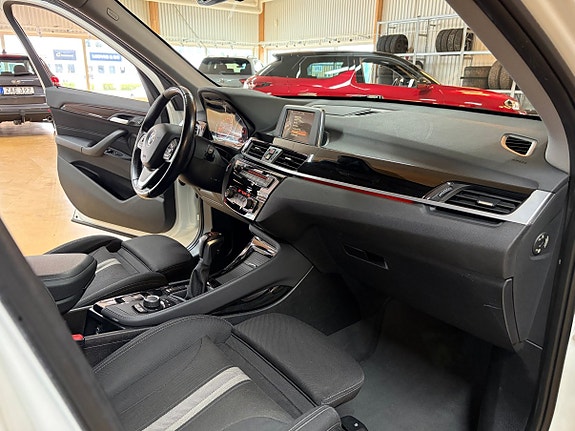 BMW X1 18 of 25