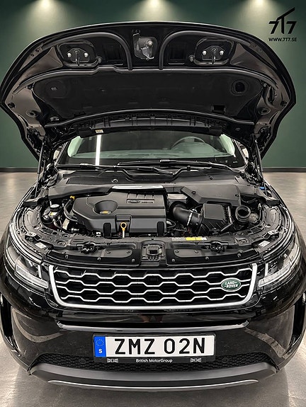 Land Rover Range Rover Evoque 26 of 29