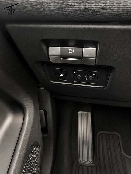 Land Rover Range Rover Evoque 23 of 29
