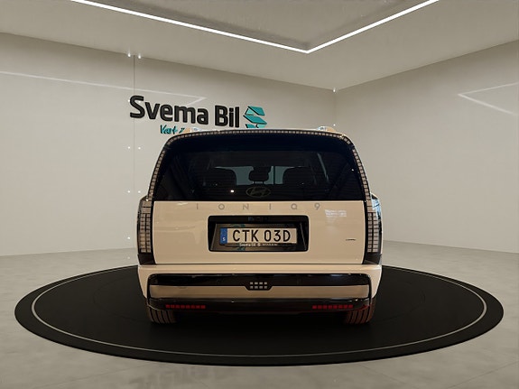 Hyundai Ioniq 9 5 of 16